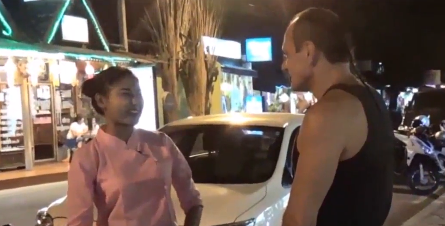 โม๊คควย เย็ดแลกเงิน เย็ดหี เย็ดหมอนวด เย็ดน้ำแตก อมควย หนังโป้ไทย
